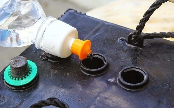 نحوه نگهداری از باتری خودرو در تابستان