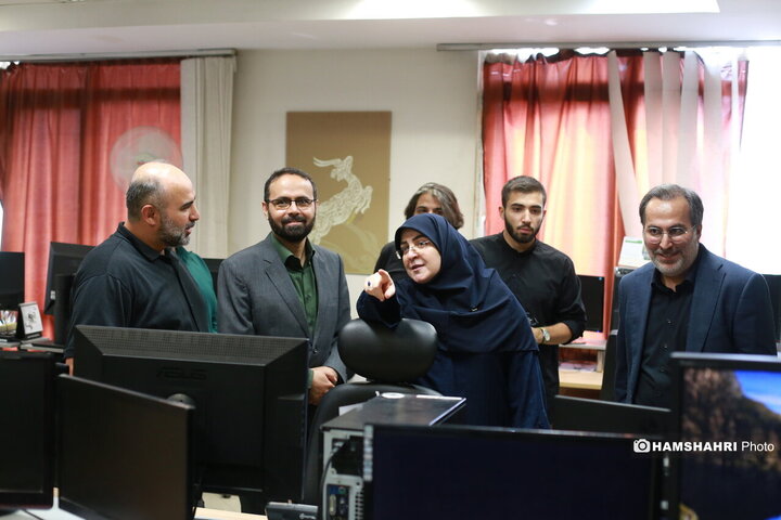 حضور سخنگوی دولت در موسسه همشهری