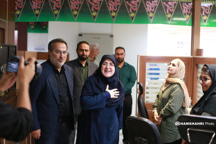 حضور سخنگوی دولت در موسسه همشهری