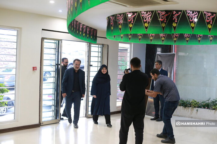 حضور سخنگوی دولت در موسسه همشهری