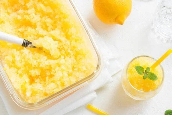 یخ در بهشت لیمویی؛ طعمی ترش و تازه و خنک برای نجات از گرما