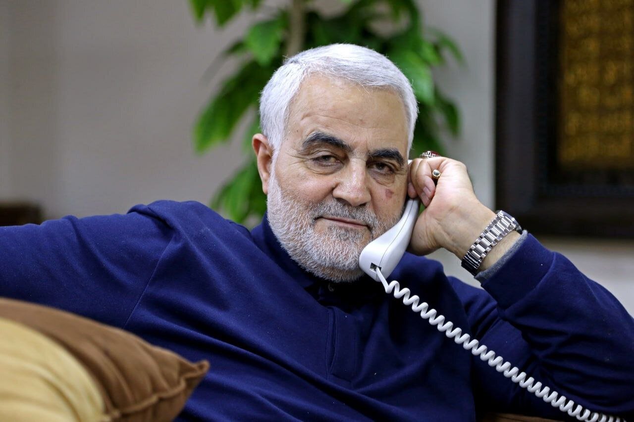 دست‌خط تازه منتشر شده از حاج قاسم سلیمانی: حاضرم هر چه دارم به او بدهم … + عکس