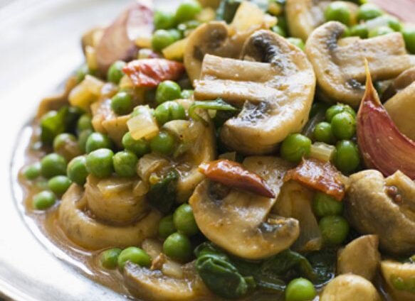 طرز تهیه ۲ نوع سالاد قارچ با سس مخصوص