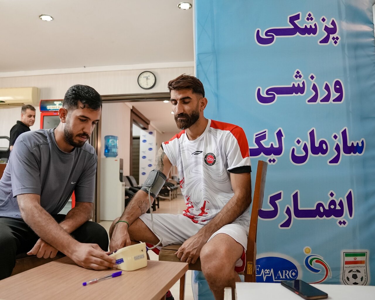 اولین تصویر بعد از محرومیت | پایان شایعات درباره فسخ بیرانوند + عکس