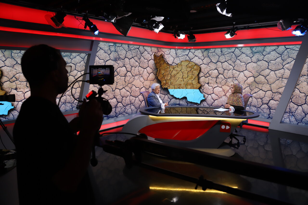 تهران از شهرهای دیگر آب می دزدد؟ | ۲ راه بیشتر نمانده؛ ریاضت آبی یا فروپاشی سرزمین