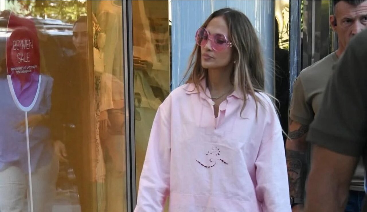 جنجال جنیفر لوپز در ترکیه | یک مامور امنیتی خواننده سرشناس آمریکایی را از مرکز بیرون کرد