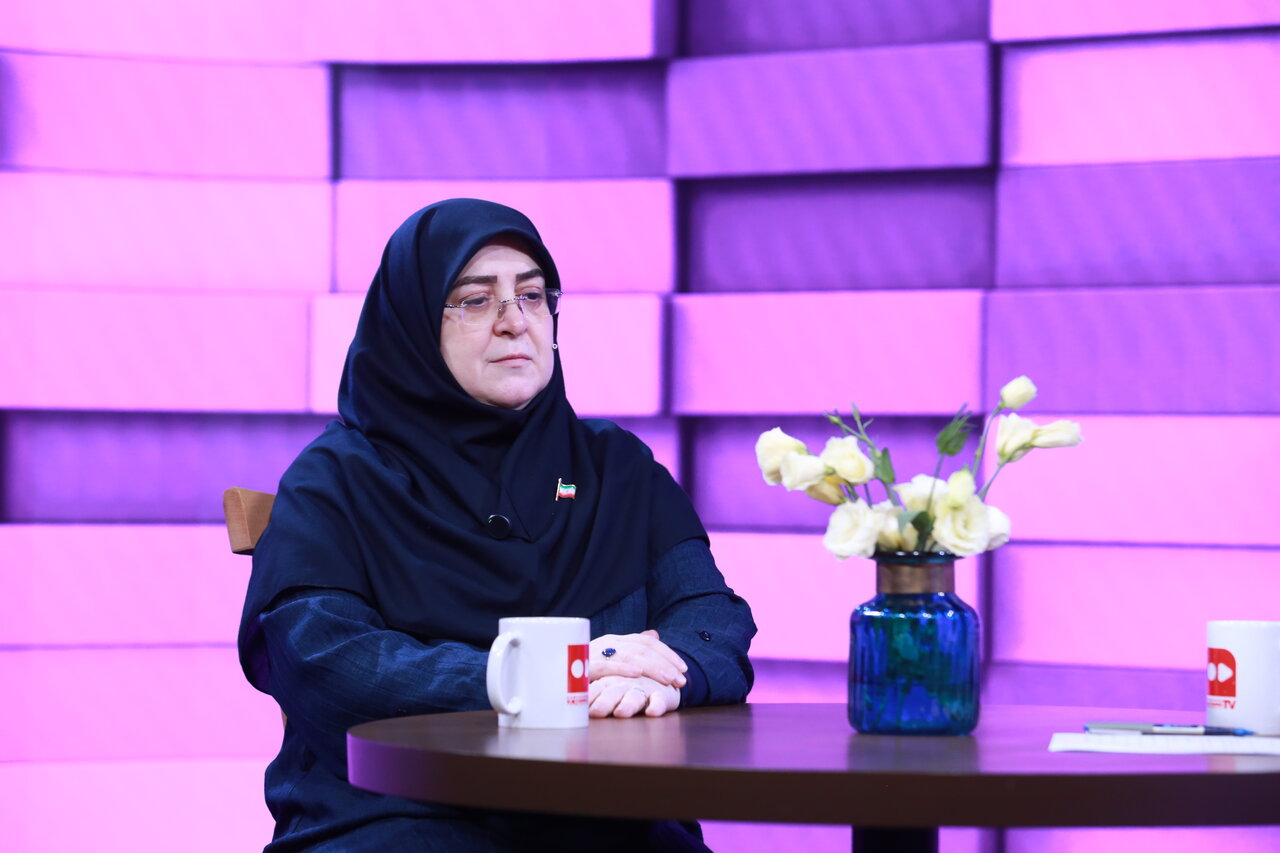 نظر جالب مهاجرانی درباره شریعتمداری و جلیلی | 2 وعده محقق نشده دولت از زبان خانم سخنگو