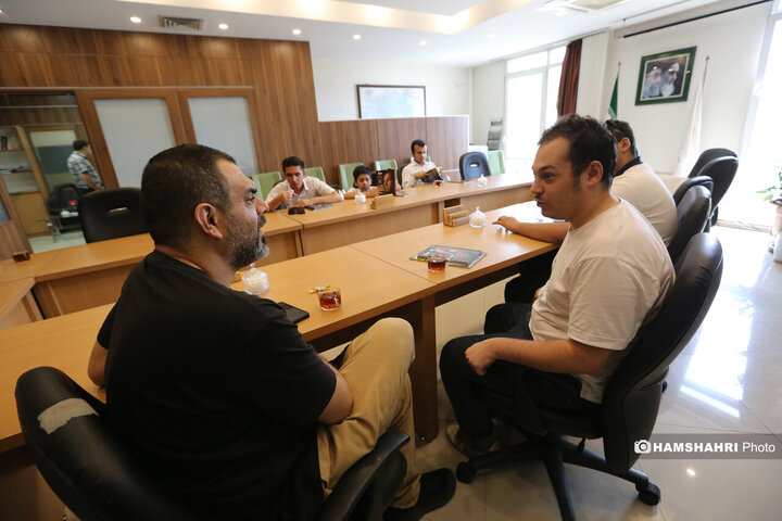 بازدید کودکان اتیسم از تحریریه همشهری بمناسبت روز خبرنگار