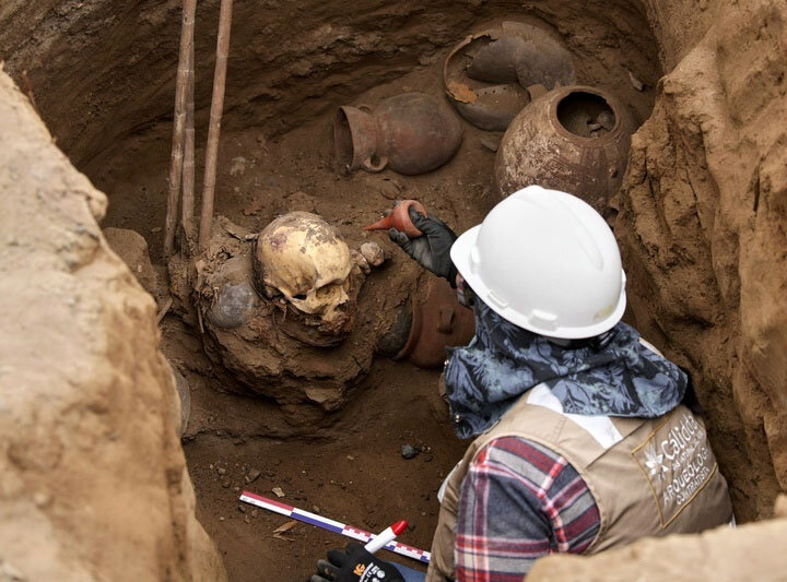 کشف مقبره هزار ساله «مردگان نشسته» | عکس