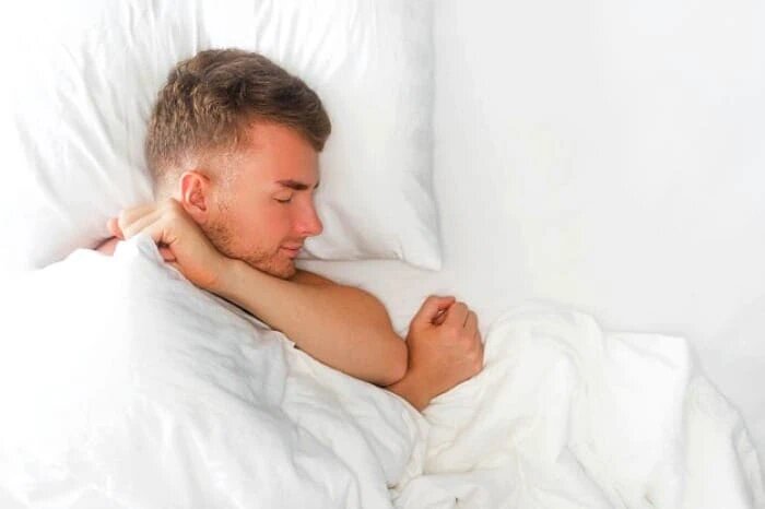 مشخصات یک بالشت خوب؛ با چند تا بالش باید خوابید؟