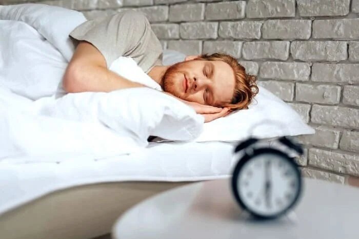 مشخصات یک بالشت خوب؛ با چند تا بالش باید خوابید؟