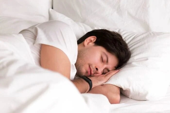 مشخصات یک بالشت خوب؛ با چند تا بالش باید خوابید؟