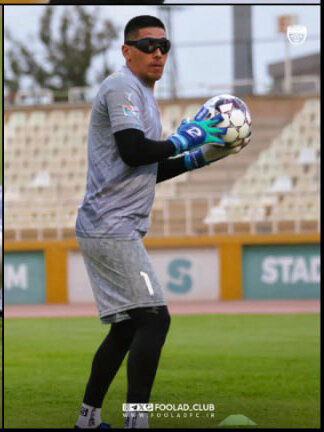 تمرین دروازهبانان فولاد با عینکهای خاص | تصاویر