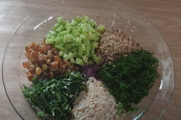 طرز تهیه آب دوغ خیار تبریزی ؛ غذایی خنک و تابستانه