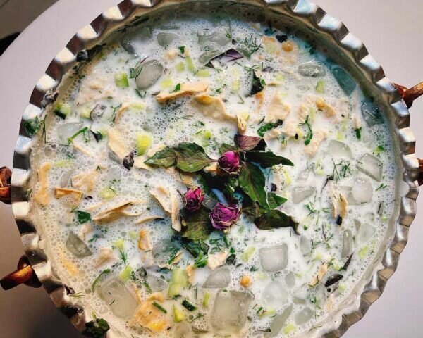طرز تهیه آب دوغ خیار تبریزی ؛ غذایی خنک و تابستانه