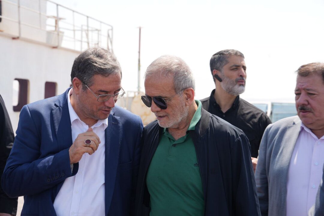 پزشکیان از دریاچه ارومیه بازدید کرد | تصاویر