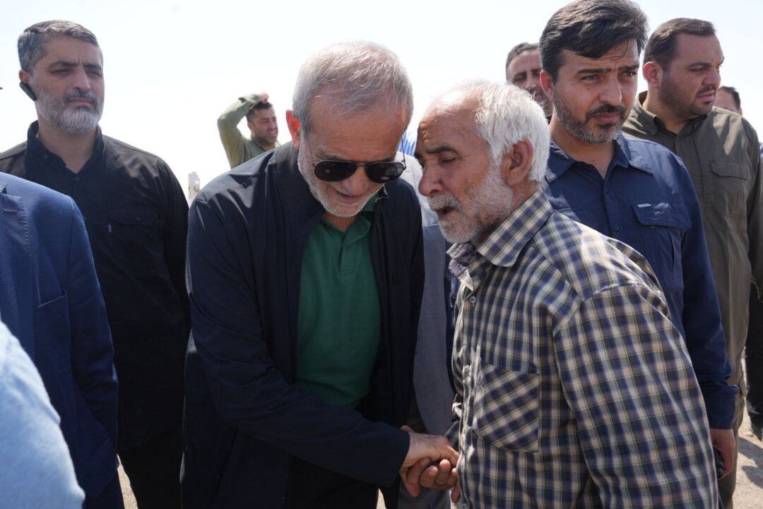 پزشکیان از دریاچه ارومیه بازدید کرد | تصاویر