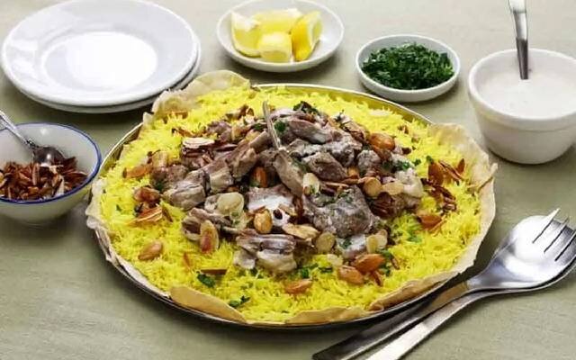 طرز تهیه منسف؛ غذای محلی و لذیذ اردنی