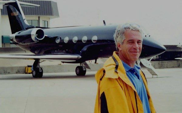 ابعاد جدیدی از روابط قاچاقچی جنسی کودکان با مقامهای غربی رو شد | تصاویر