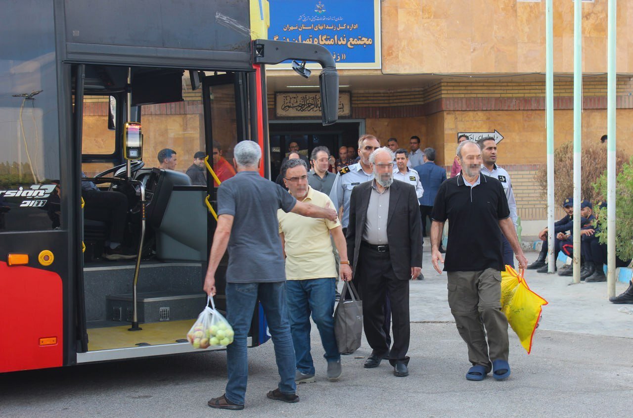 لحظه انتقال تاجزاده و قدیانی به اوین | عکس