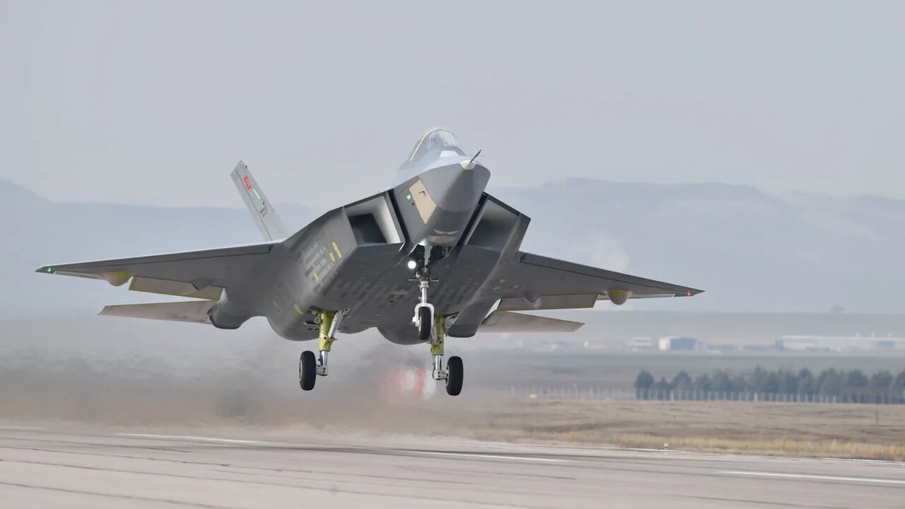 رقیب جدی اف ۳۵ توجه رسانههای جهانی را به خود جلب کرد + عکس