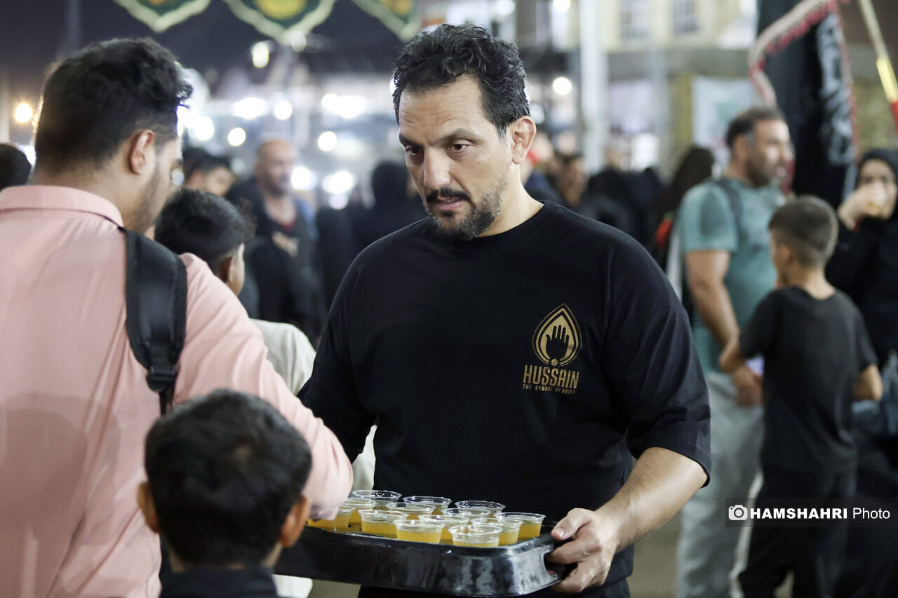 حضور متفاوت چهرههای نامدار ورزشی در مسیر پیادهروی اربعین