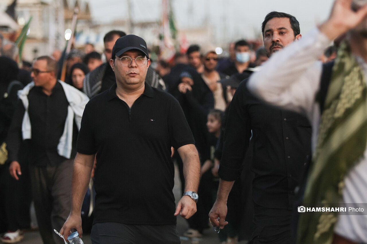 حضور متفاوت چهرههای نامدار ورزشی در مسیر پیادهروی اربعین