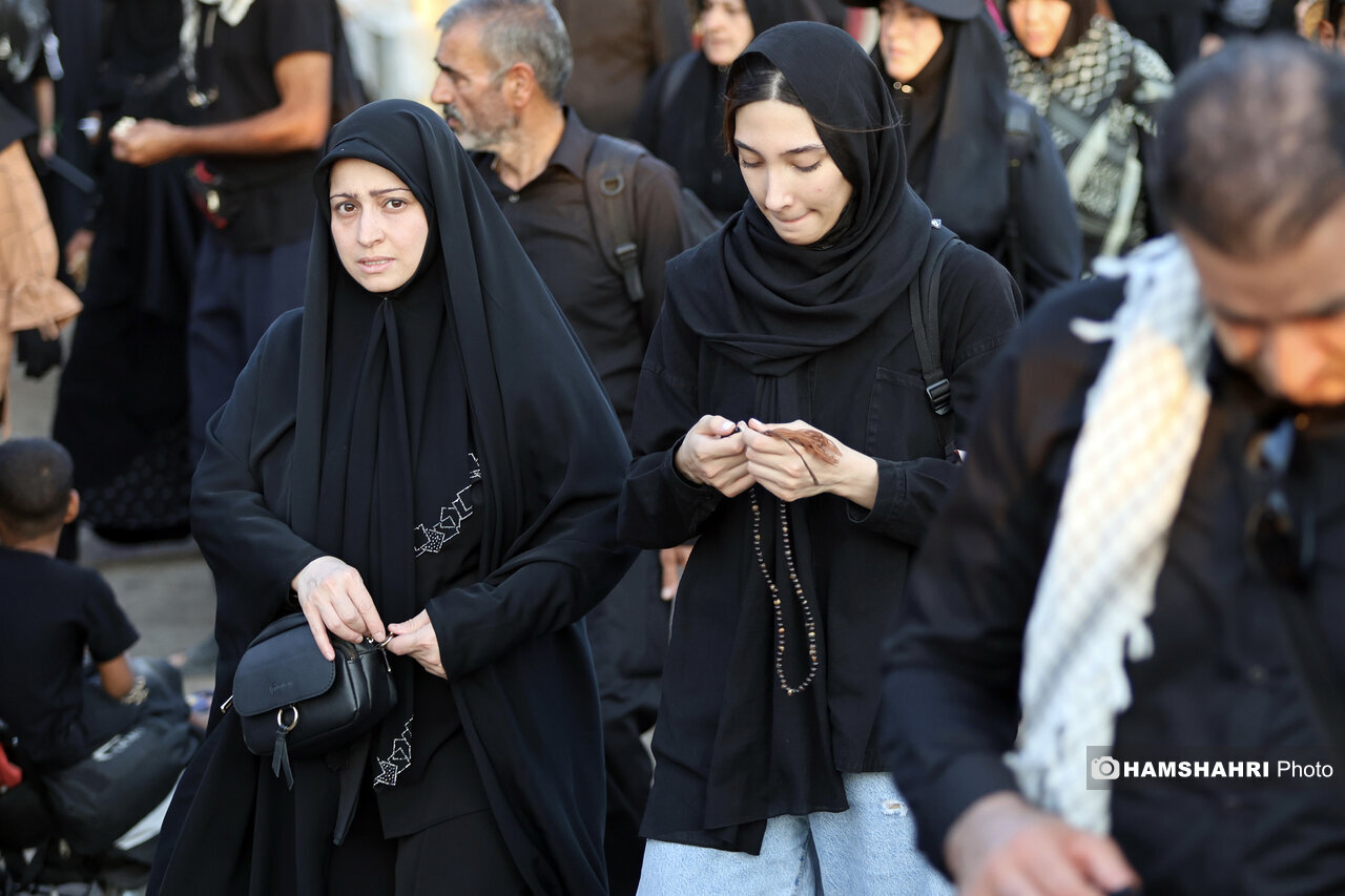 حضور متفاوت چهره‌های نامدار ورزشی در مسیر پیاده‌روی اربعین