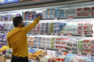 تورم در اوج ، سفره مردم زیر فشار گرانی | دولت چگونه جلوی رشد قیمت ها را می گیرد؟