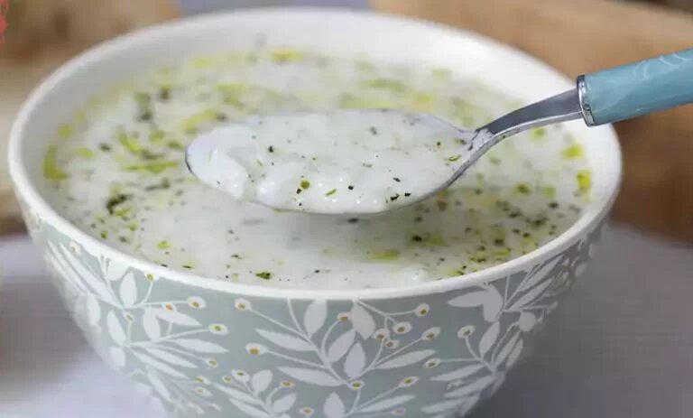طرز تهیه آش ماست به روش شیرازی ها و اصفهانی ها