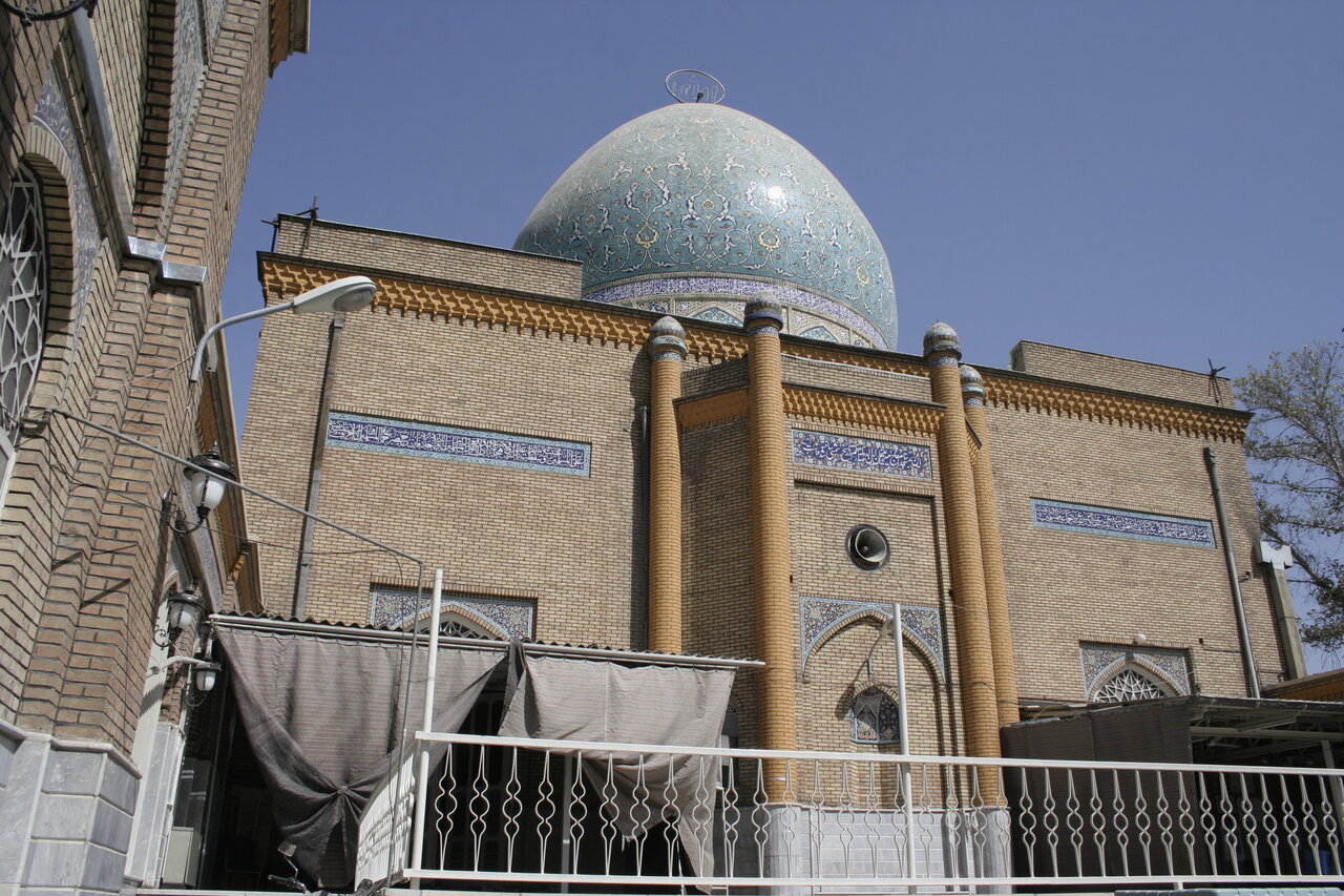 زیارت و سیاحت در قلب تهران