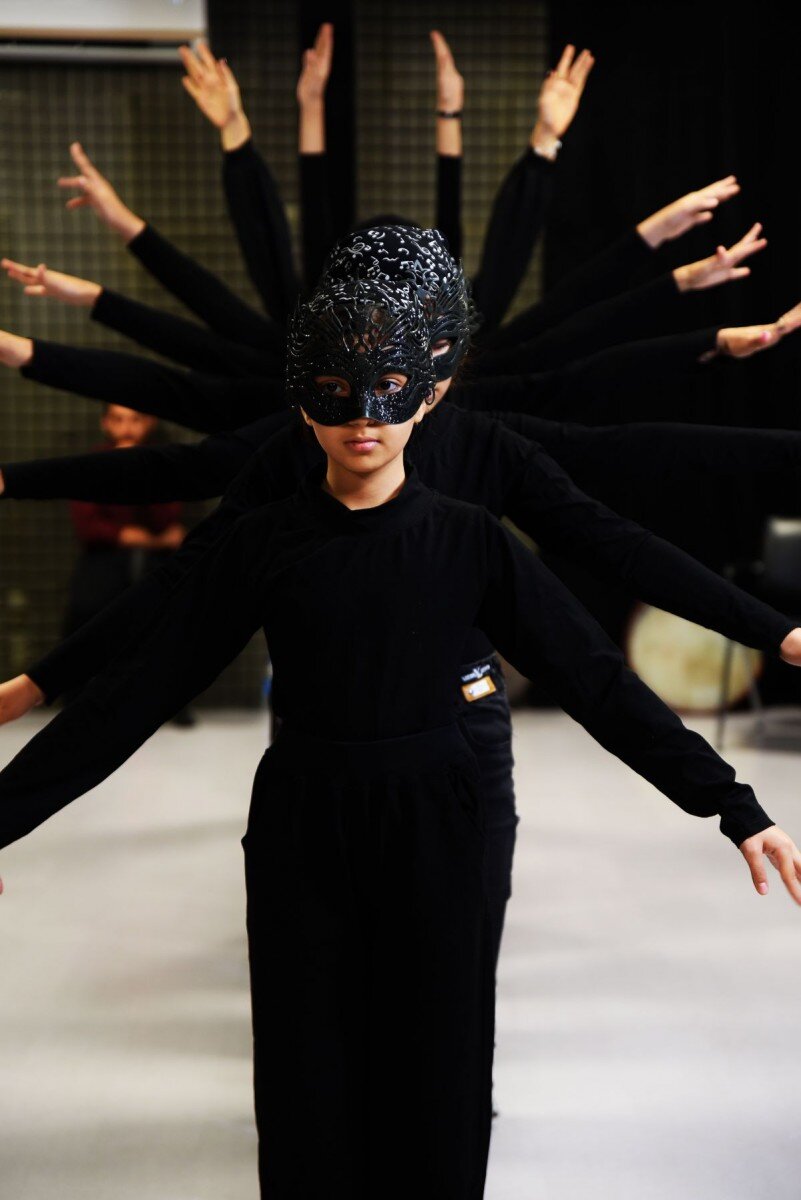 از اجرای دو باره «بک تو بلک» تا بازیگری حیدو هدایتی| جدیدترین های تماشاخانه های تهران