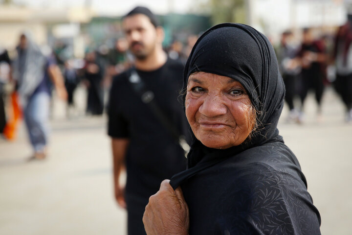 عاشقان اباعبدالله الحسین(ع) در مسیر پیاده روی کربلا