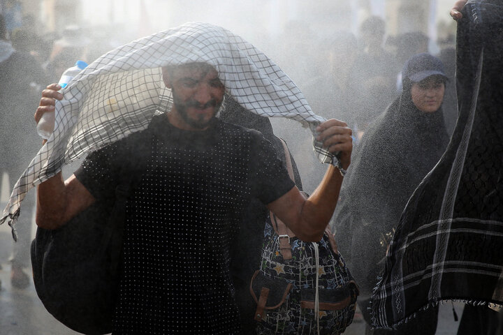 عاشقان اباعبدالله الحسین(ع) در مسیر پیاده روی کربلا