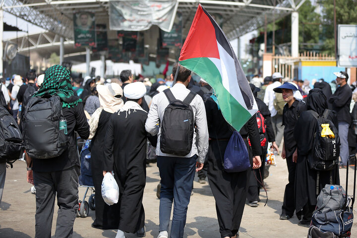 عاشقان اباعبدالله الحسین(ع) در مسیر پیاده روی کربلا