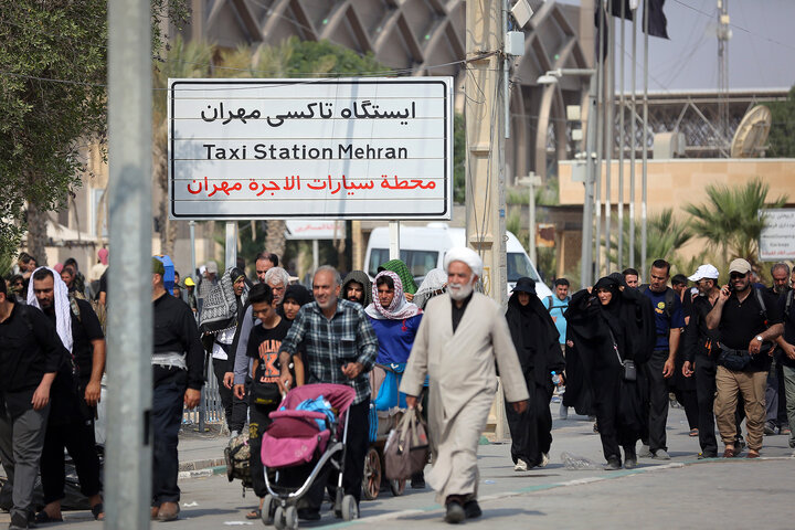 عاشقان اباعبدالله الحسین(ع) در مسیر پیاده روی کربلا