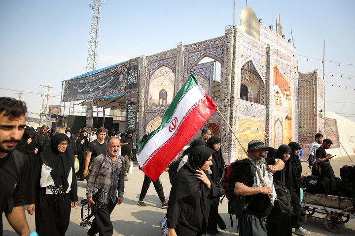 عاشقان اباعبدالله الحسین(ع) در مسیر پیاده روی کربلا