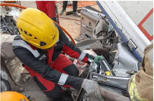 تصاویری از لحظه تصادف دادستان گناباد |  حجت الاسلام علیزاده همراه خانواده بر اثر تصادف جان باختند