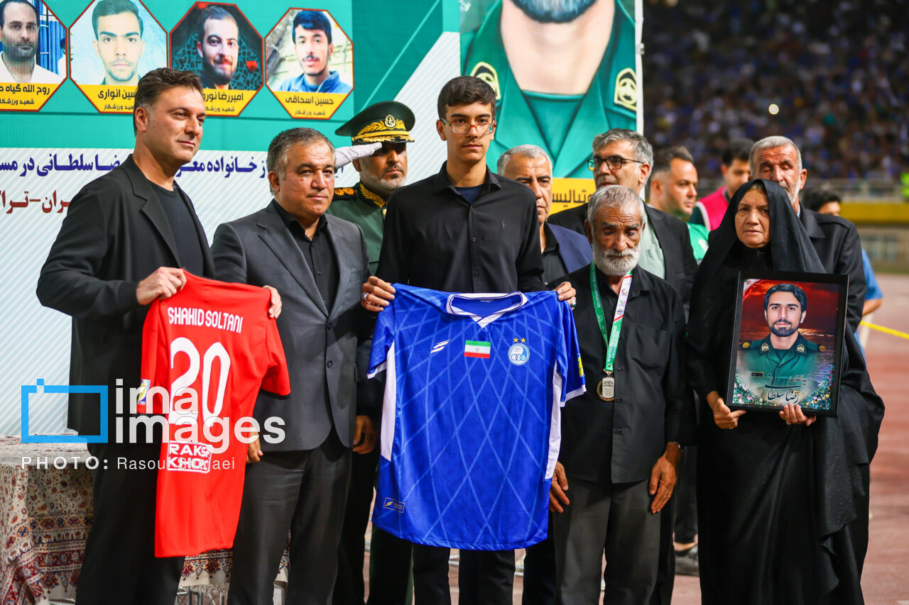 حواشی جالب بازی سوپرجام فوتبال ایران؛ حضور زنان طرفدار در ورزشگاه نقش جهان اصفهان | تصاویر