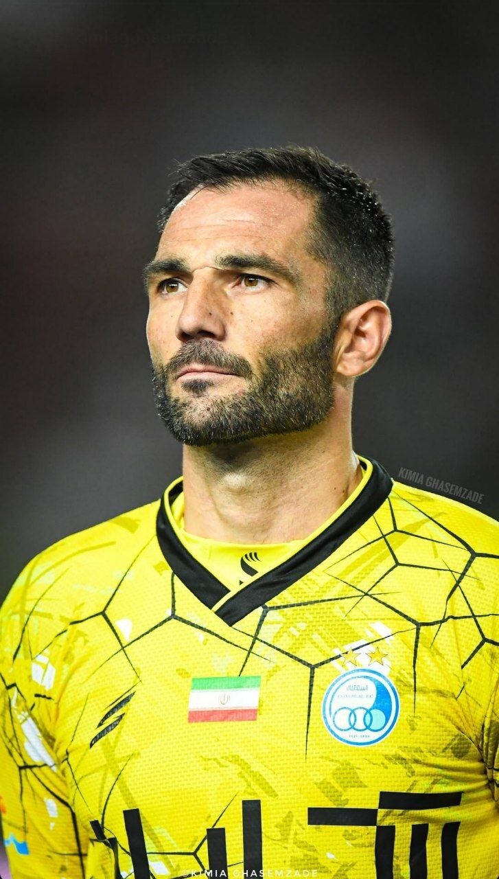 حواشی جالب بازی سوپرجام فوتبال ایران؛ حضور زنان طرفدار در ورزشگاه نقش جهان اصفهان | تصاویر