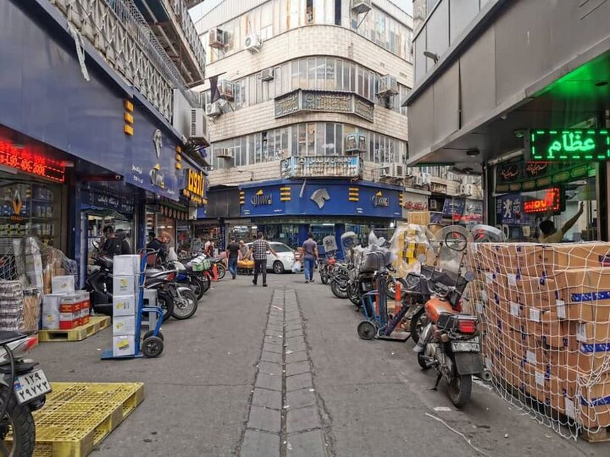 خرید کردن در لاله زار قدیم