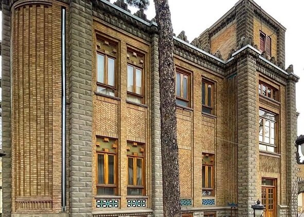 گردش در خانه های تاریخی لاله زار