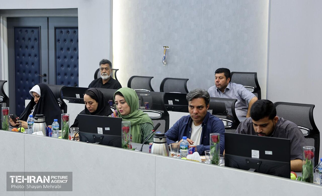 نشست خبری منطقه11