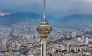 پرواز بادبادک‌ها به یاد شهدای دانش‌آموز میناب در برج میلاد