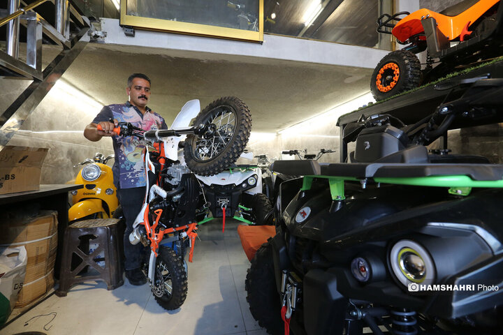 موتور های کوچک و مینی کراس در میدان گمرک