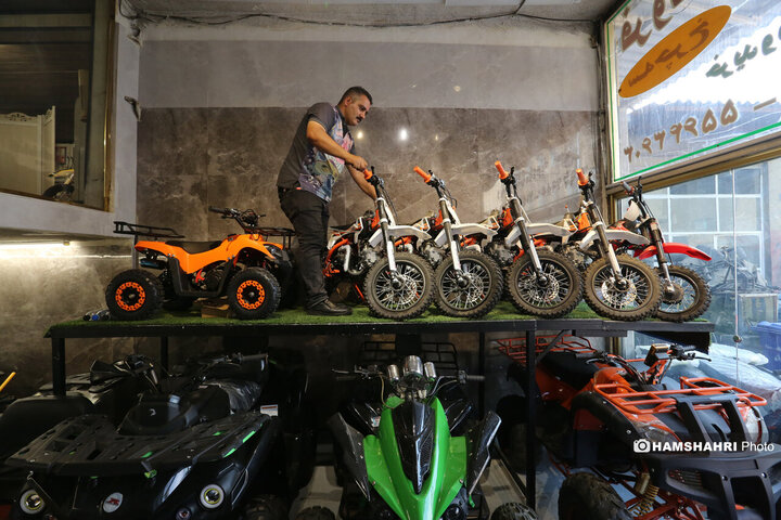 موتور های کوچک و مینی کراس در میدان گمرک