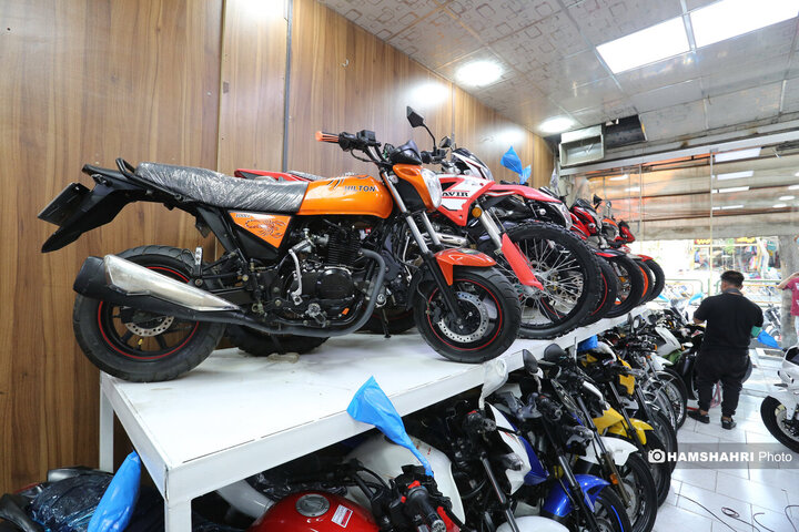 موتور های کوچک و مینی کراس در میدان گمرک