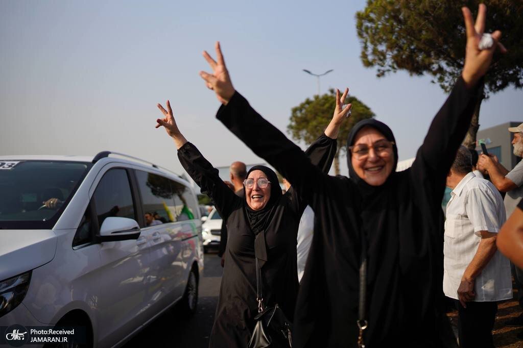 استقبال پرشور زنان لبنانی از لاریجانی+ تصاویر | نشان دادن علامت پیروزی برای مقام ایرانی