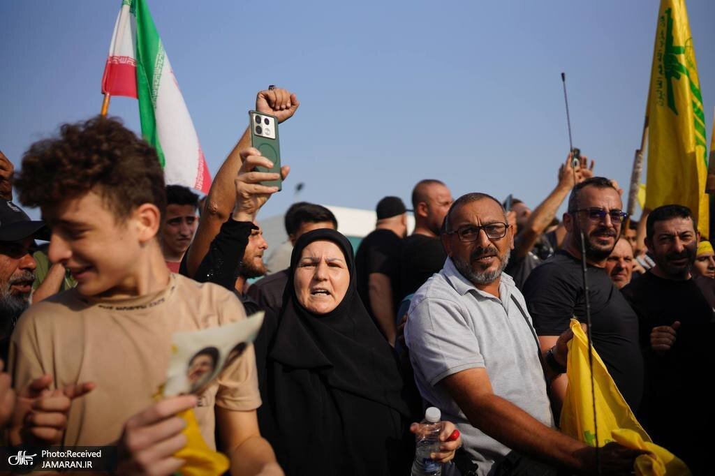 استقبال پرشور زنان لبنانی از لاریجانی+ تصاویر | نشان دادن علامت پیروزی برای مقام ایرانی