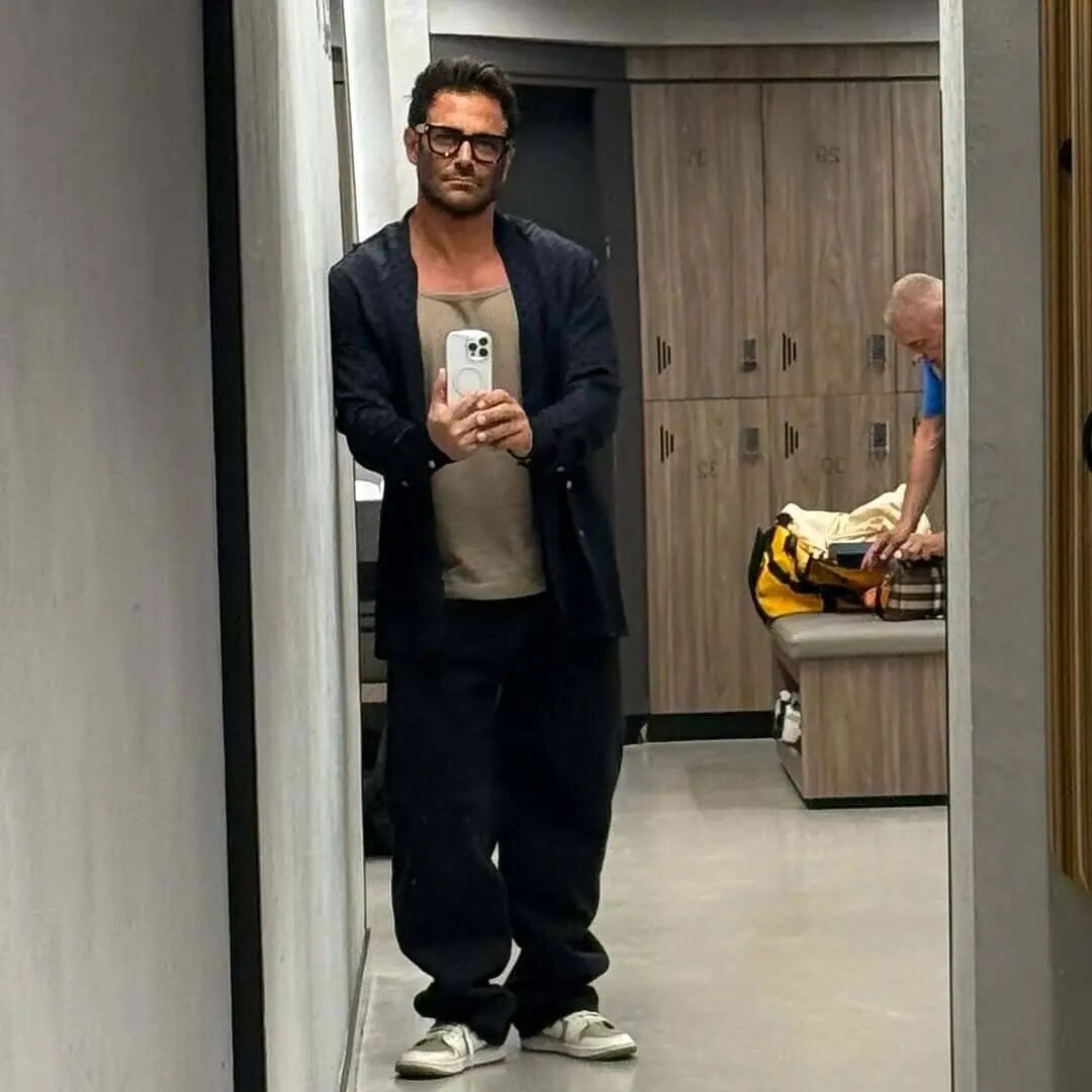 گلزار باز هم سبک زندگی لوکس خود را به رخ کشید! + تصاویر | از ساعت و ماشین تا باشگاه و...